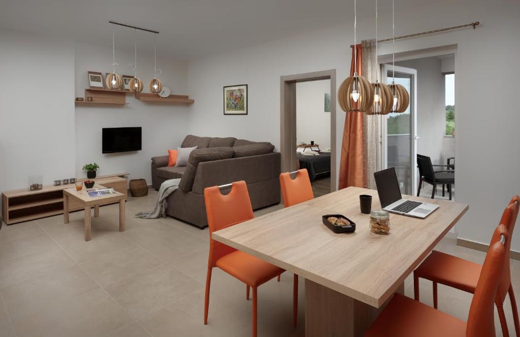 Maestral galerija 13